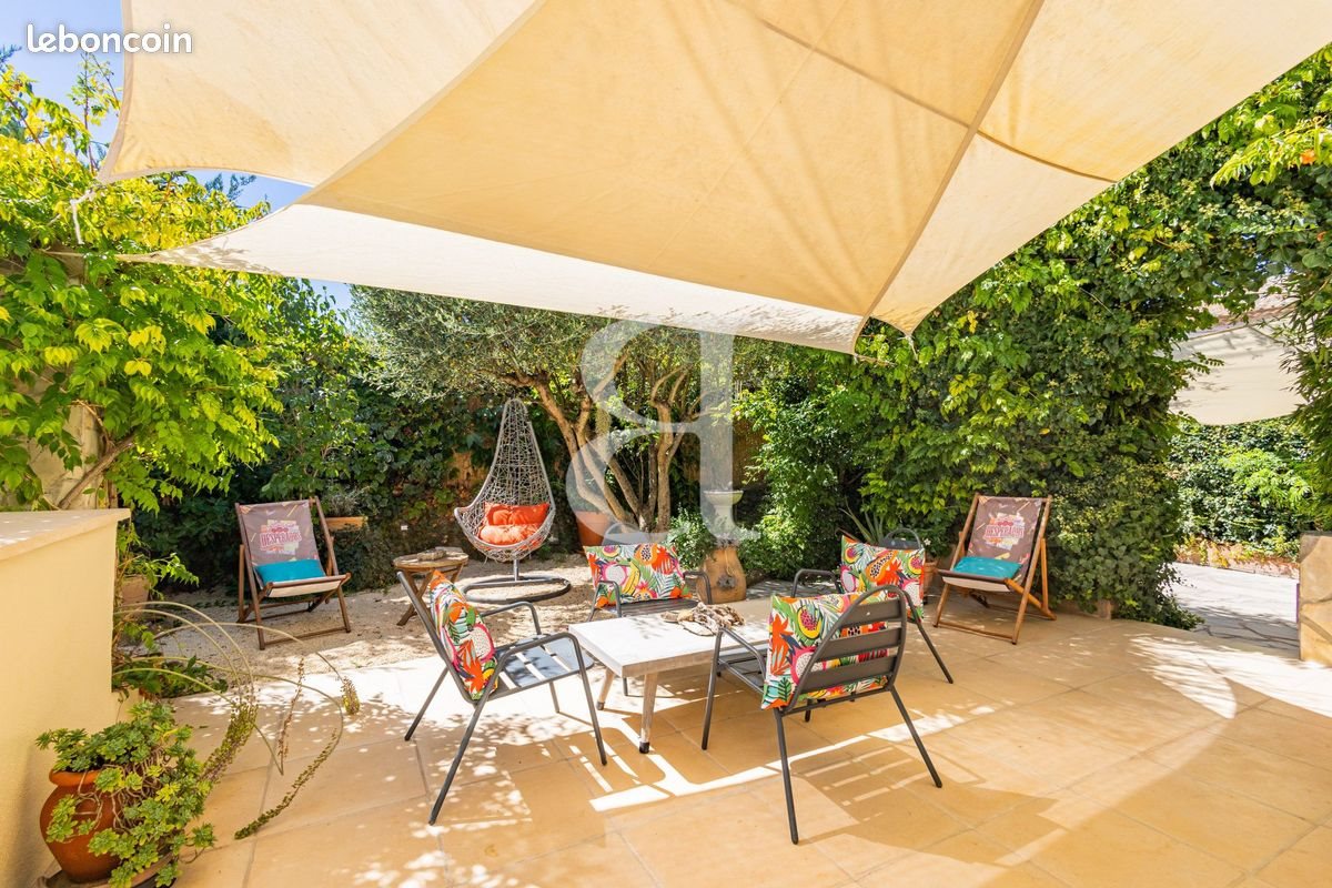 Maison à vendre, 235m², Saint-Etienne-du-Grès