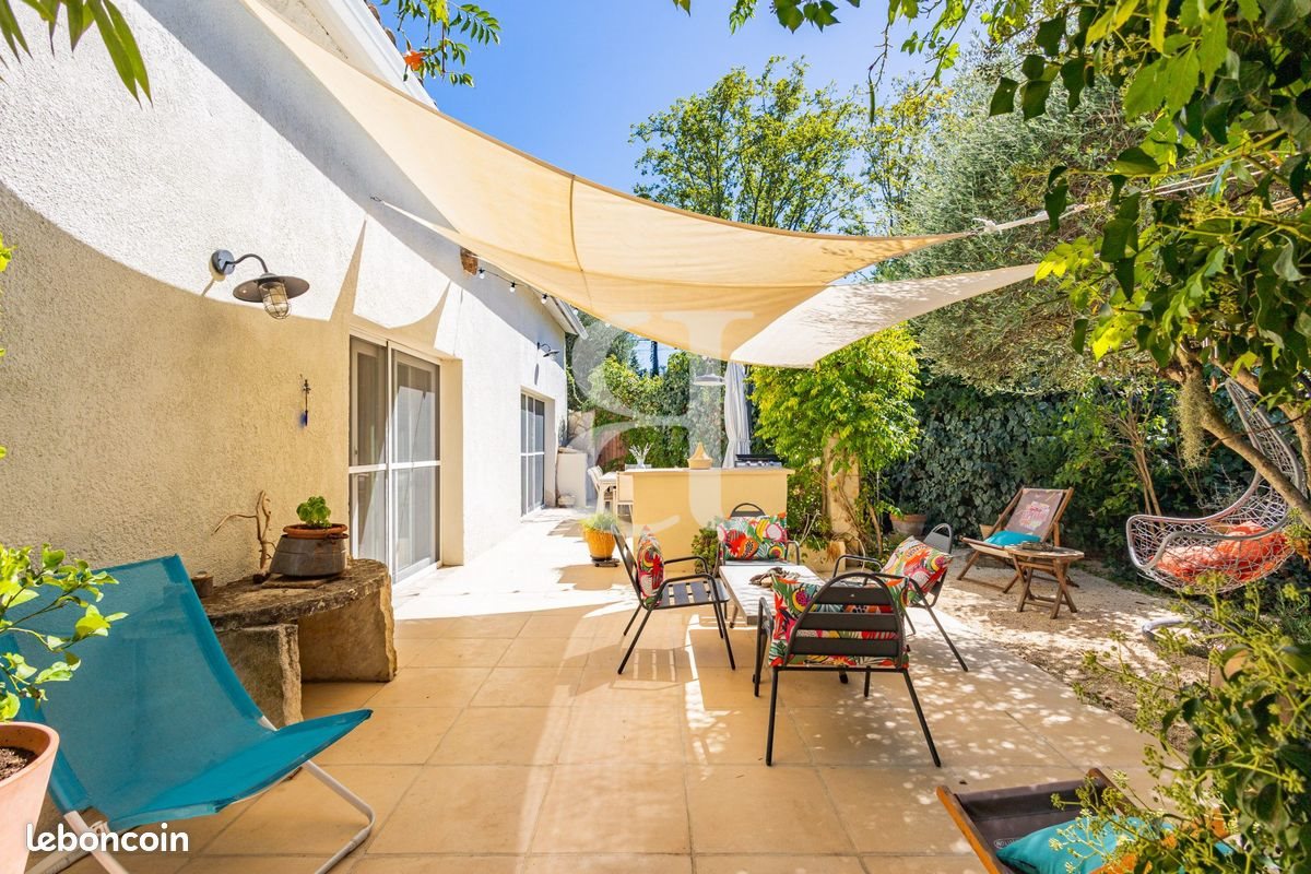 Maison à vendre, 235m², Saint-Etienne-du-Grès