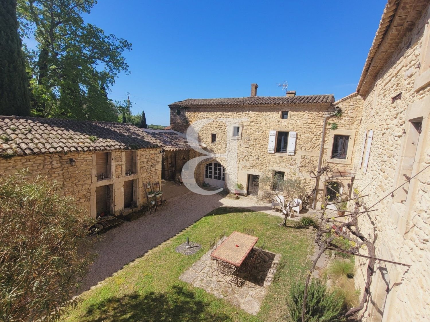 Maison à vendre, 324m², Grignan