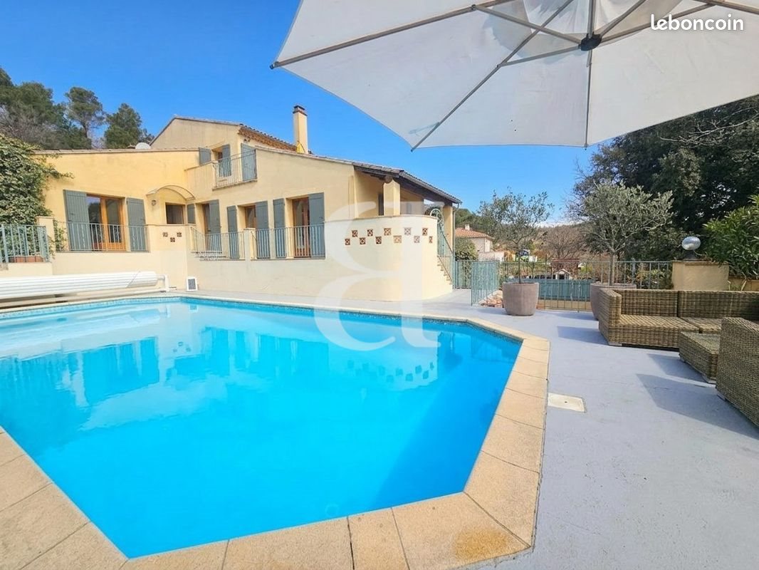 Maison à vendre, 170m², Mazan