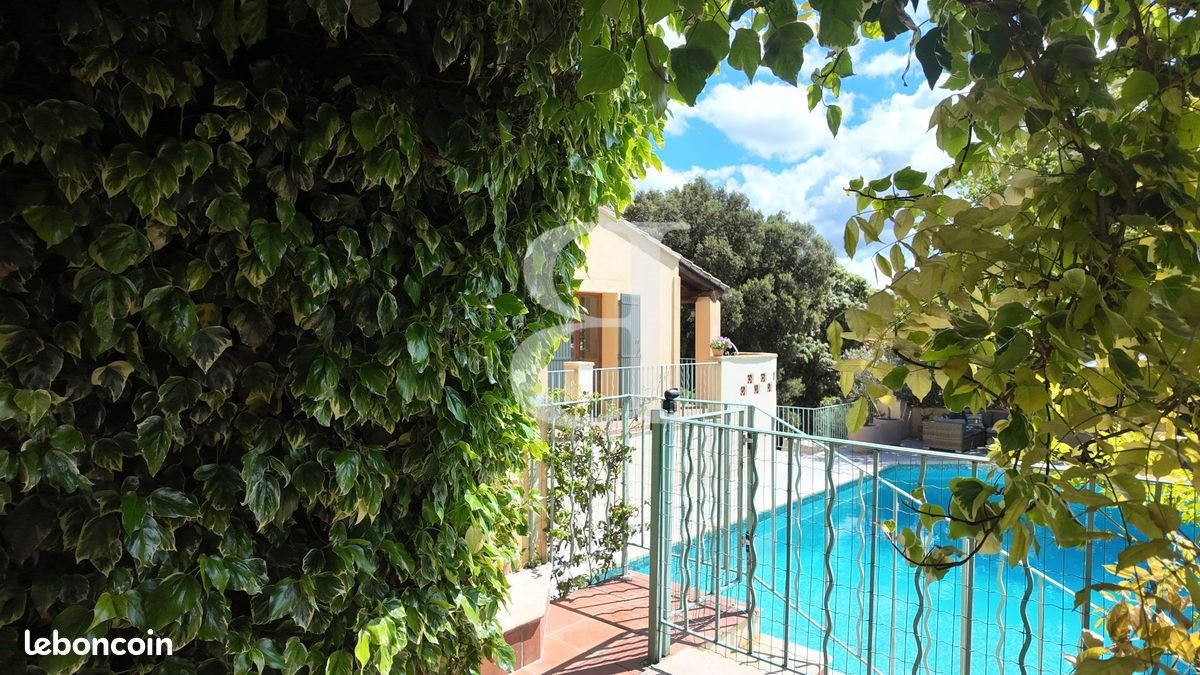 Maison à vendre, 170m², Mazan