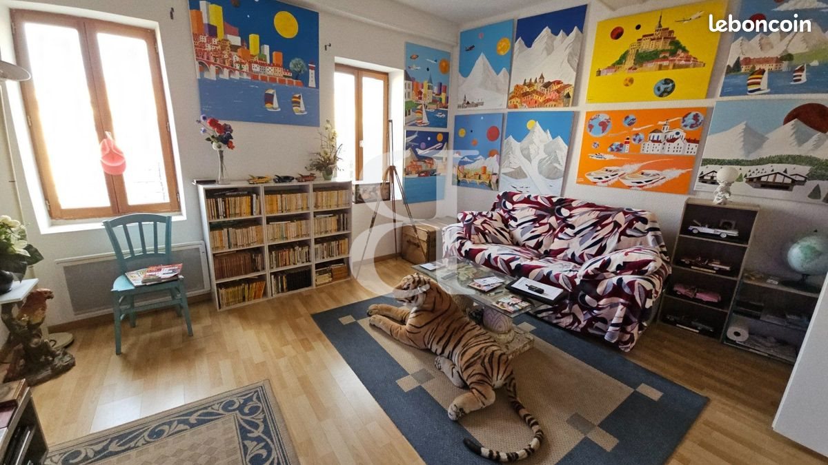 Appartement à vendre, 241m², Valréas