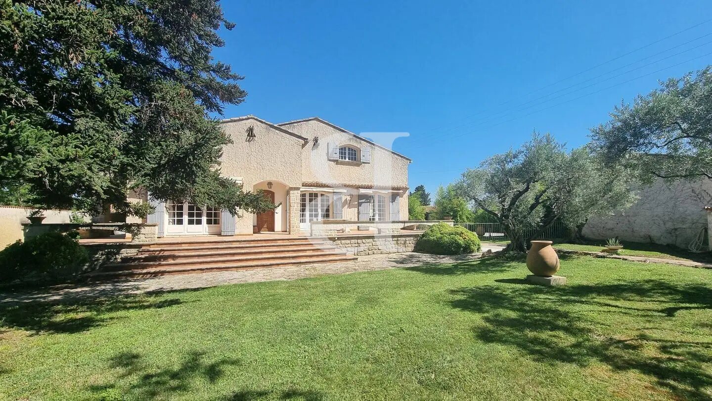 Maison à vendre, 215m², Carpentras