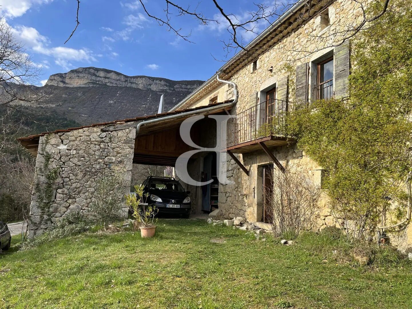 Maison à vendre, 210m², La Motte-Chalancon