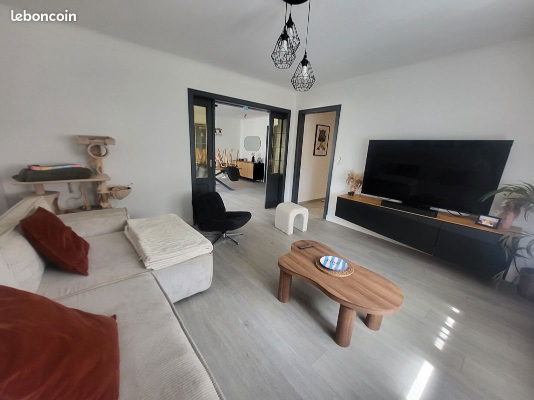 Appartement à louer, 109m², Bousse