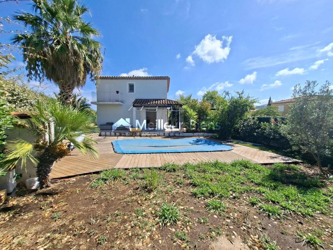 Maison à louer, 100m², Saint-Cyr-sur-Mer