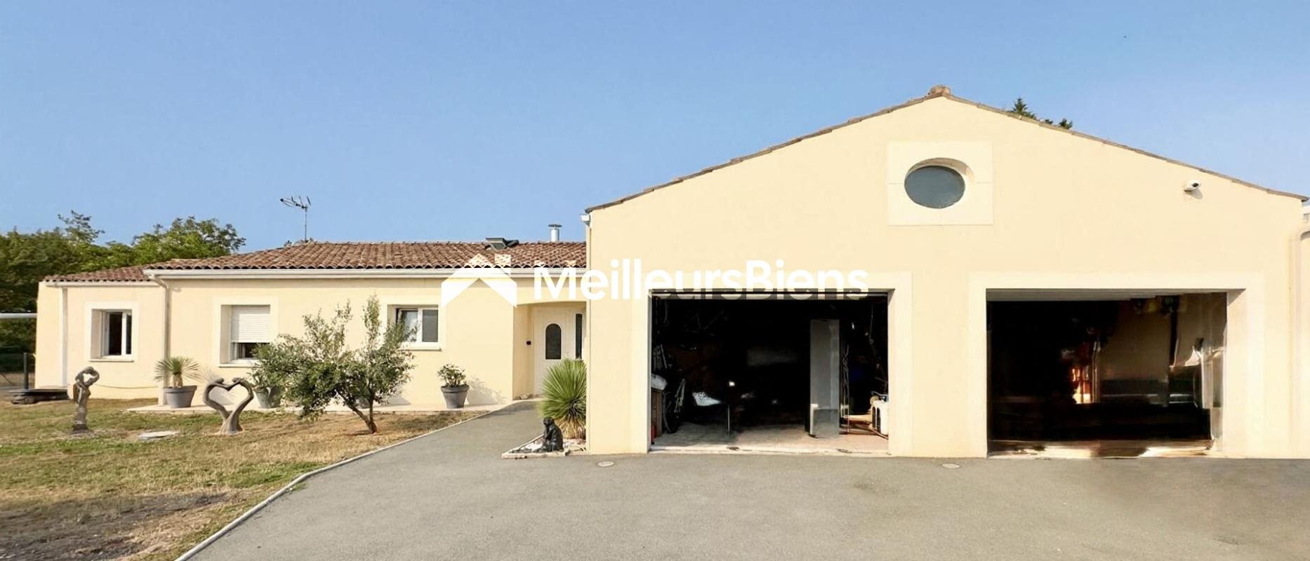 Maison à vendre, 169m², Saintes