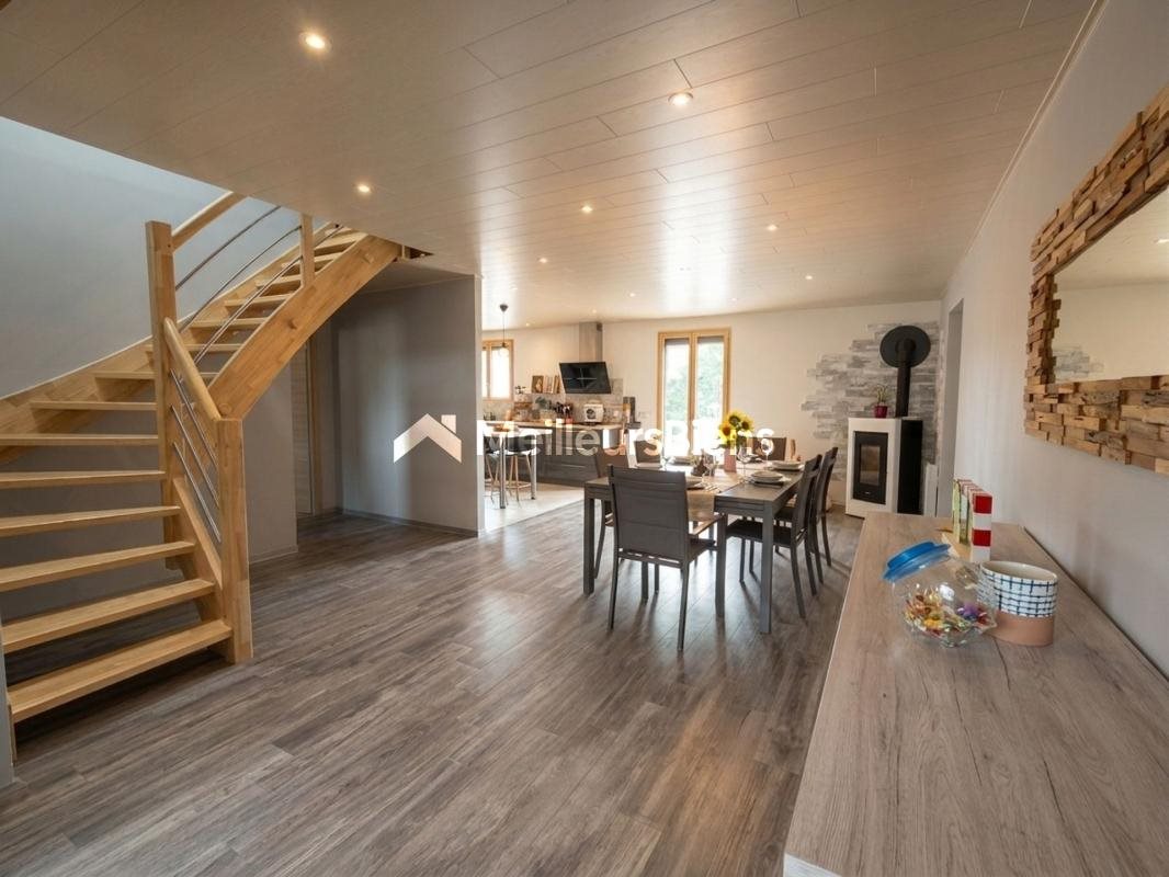 Maison à vendre, 139m², Montbozon