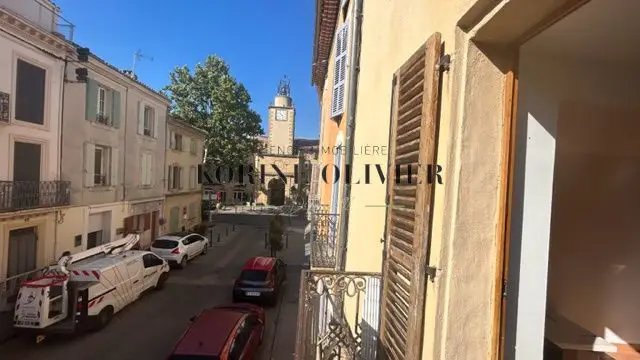 Appartement à louer, 30m², Peyrolles-en-Provence