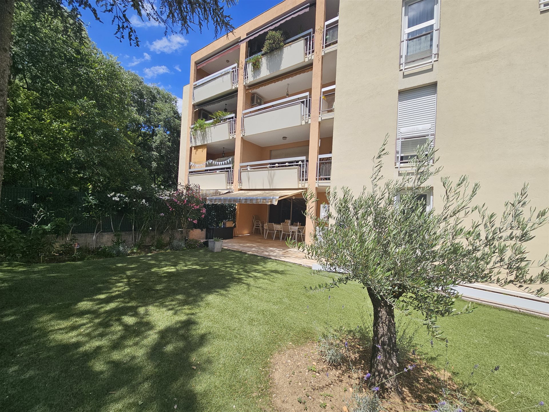 Appartement à vendre, 82m², Nîmes