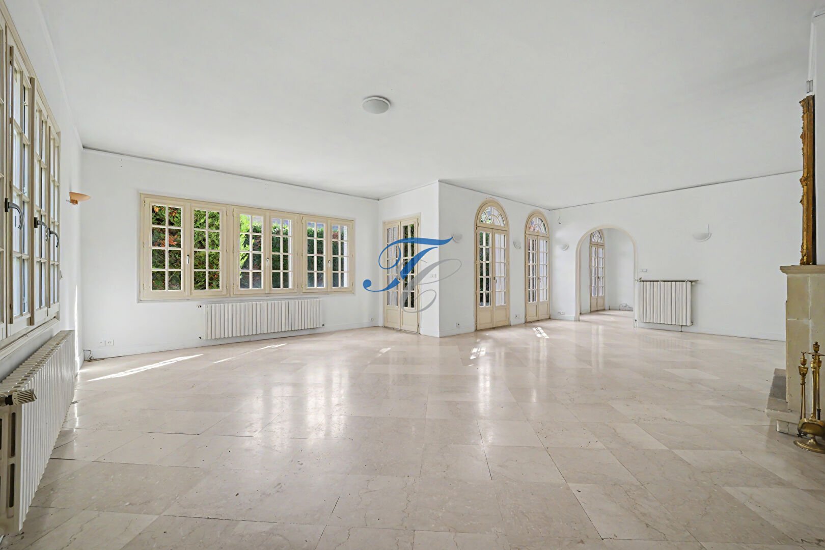 Maison à louer, 237m², Garches