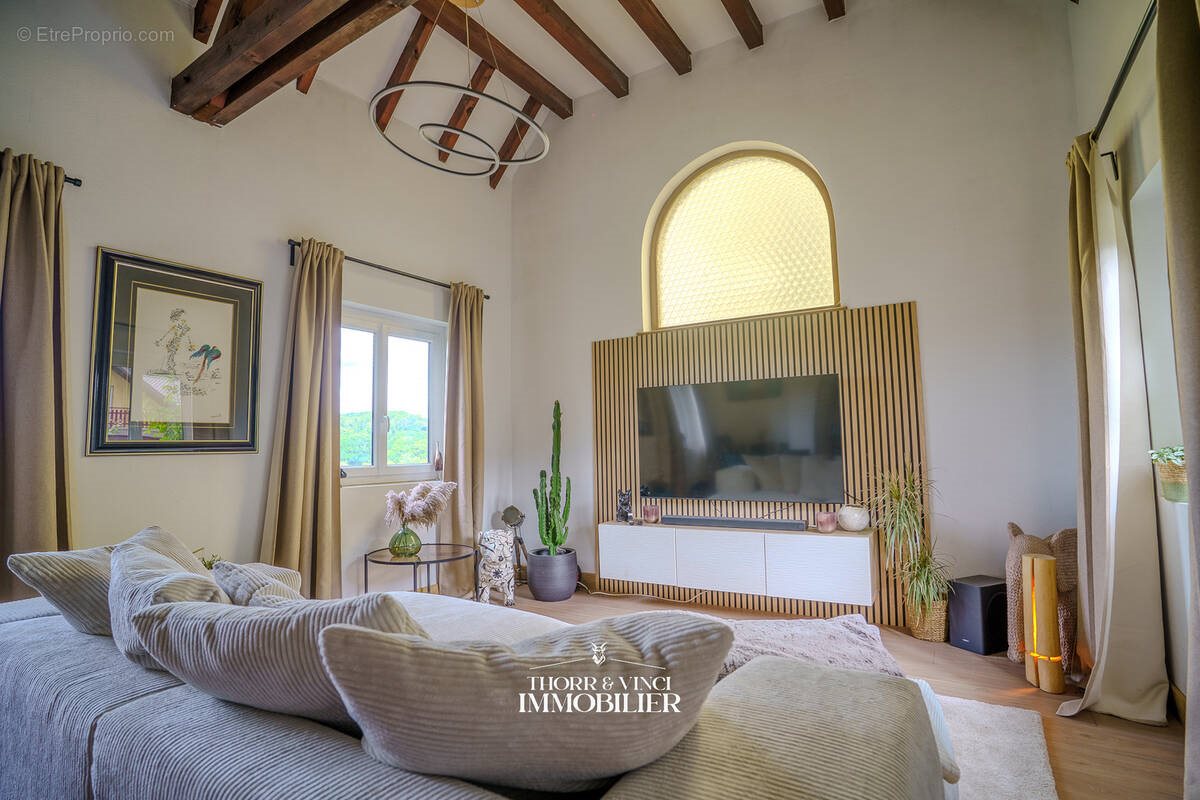 Maison à vendre, 107m², Ueberstrass