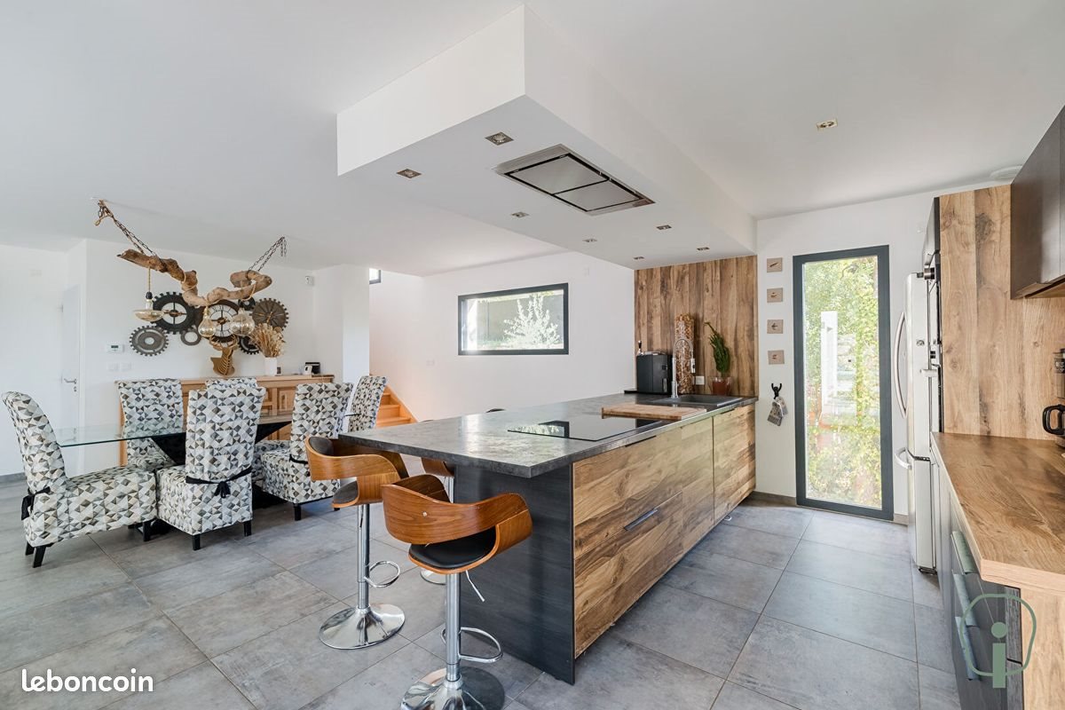 Maison à vendre, 170m², Miribel