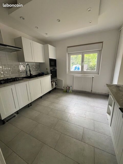 Maison à louer, 92m², Crisolles