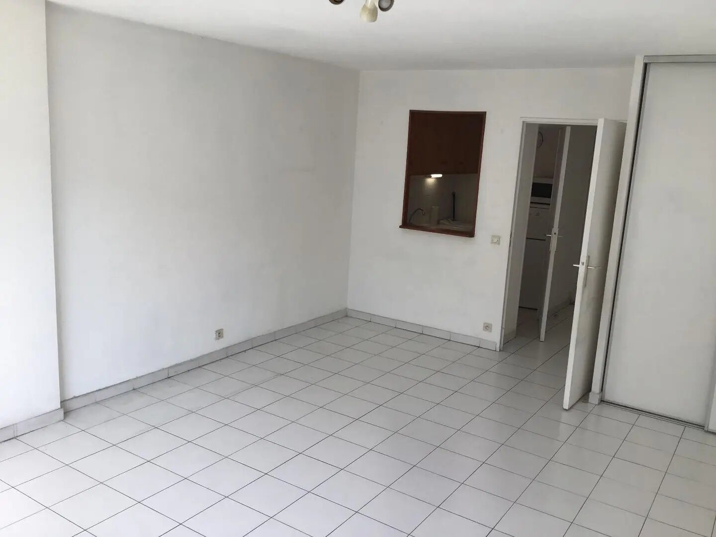 Appartement à louer, 32m², Marseille 8ème