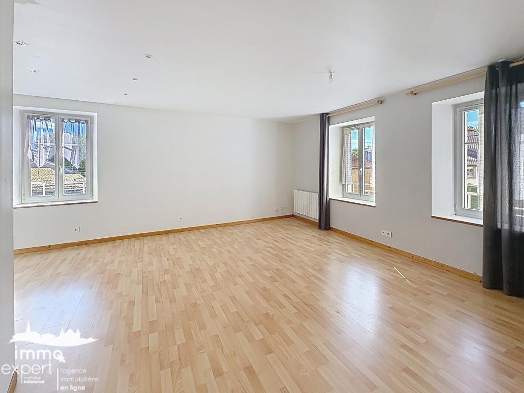Appartement à louer, 61m², Mirecourt