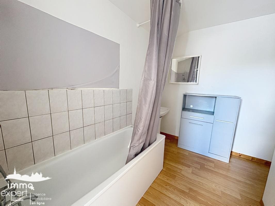 Appartement à louer, 61m², Mirecourt