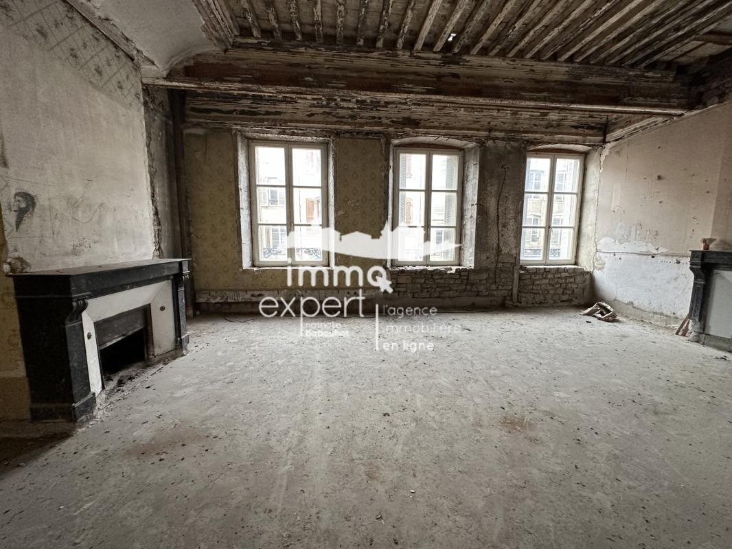 Appartement à vendre, 382m², Mirecourt