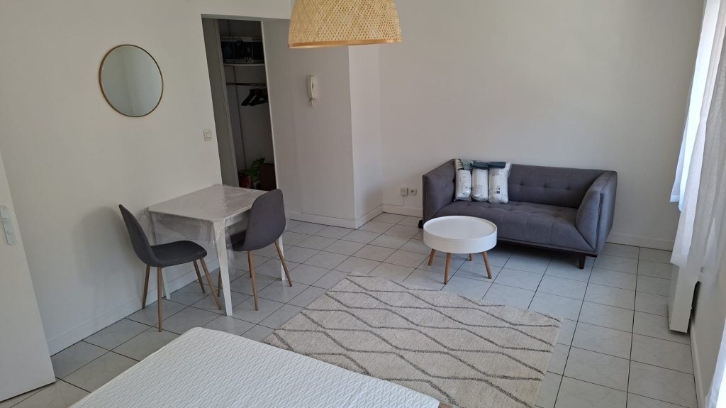 Appartement à louer, 28m², Caluire-et-Cuire