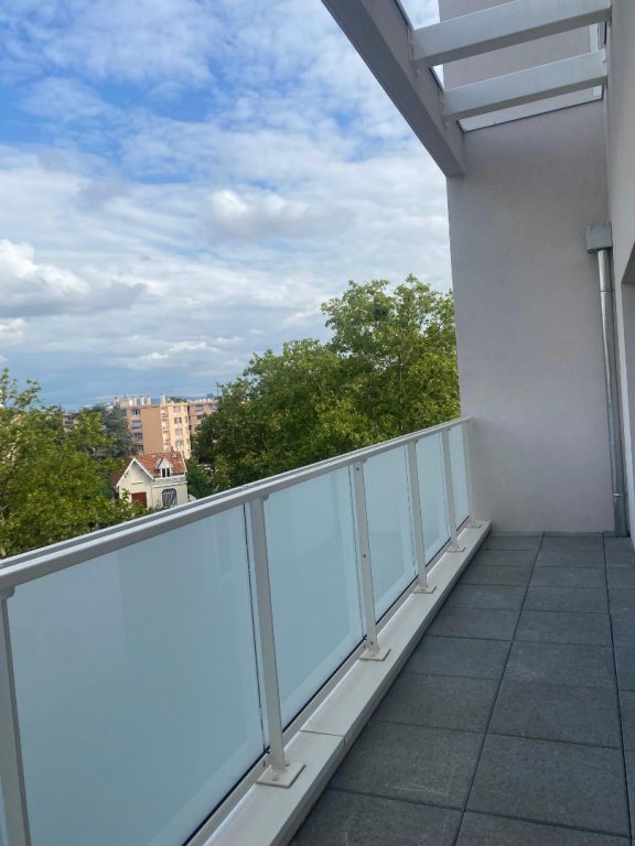 Appartement à louer, 82m², Vénissieux