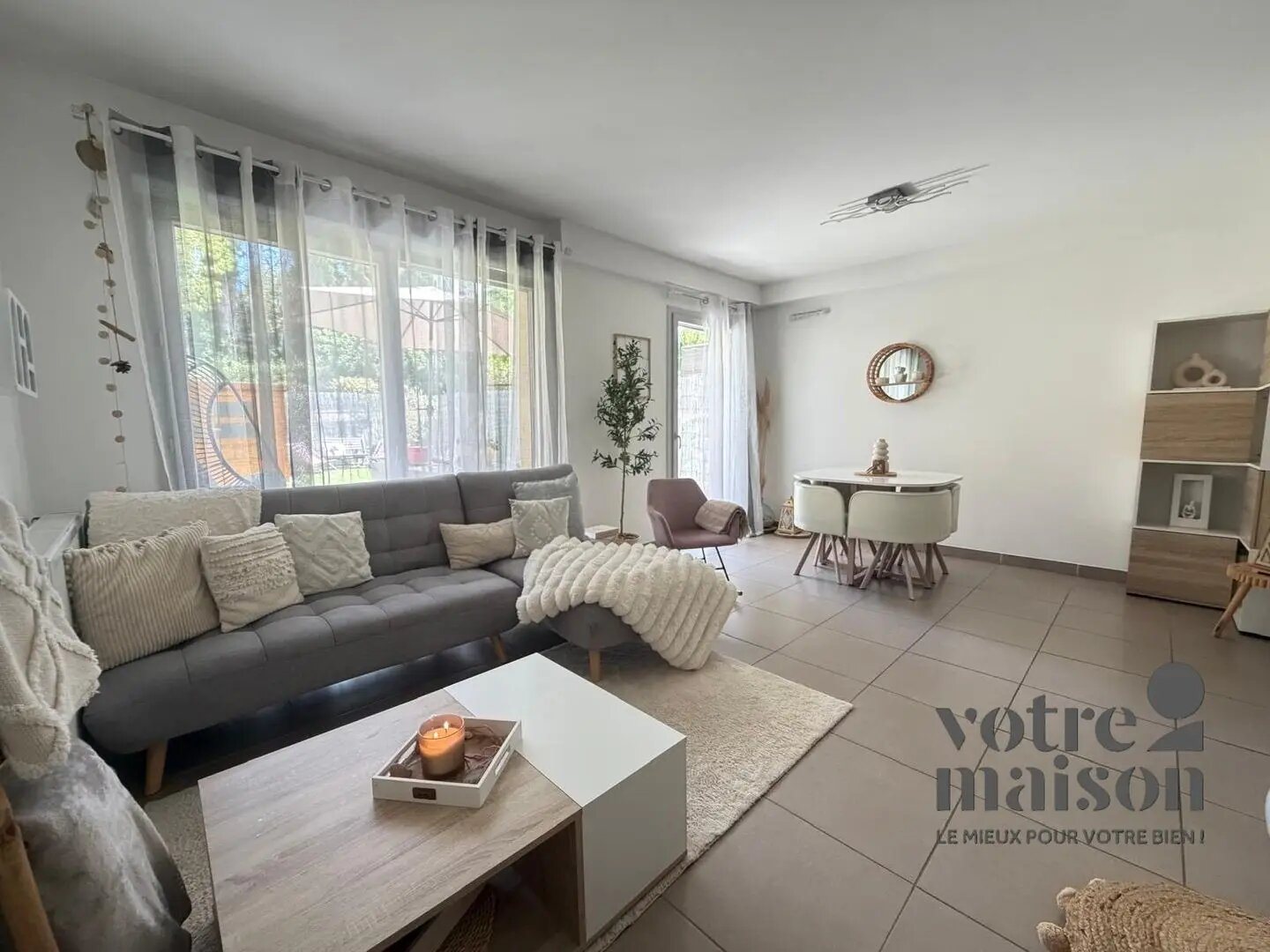 Maison à vendre, 77m², Simiane-Collongue