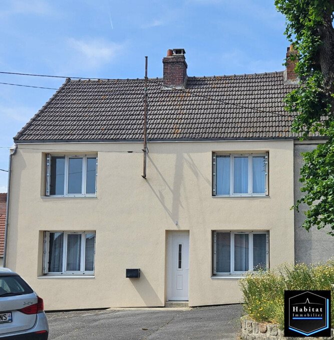 Maison à louer, 104m², Brégy