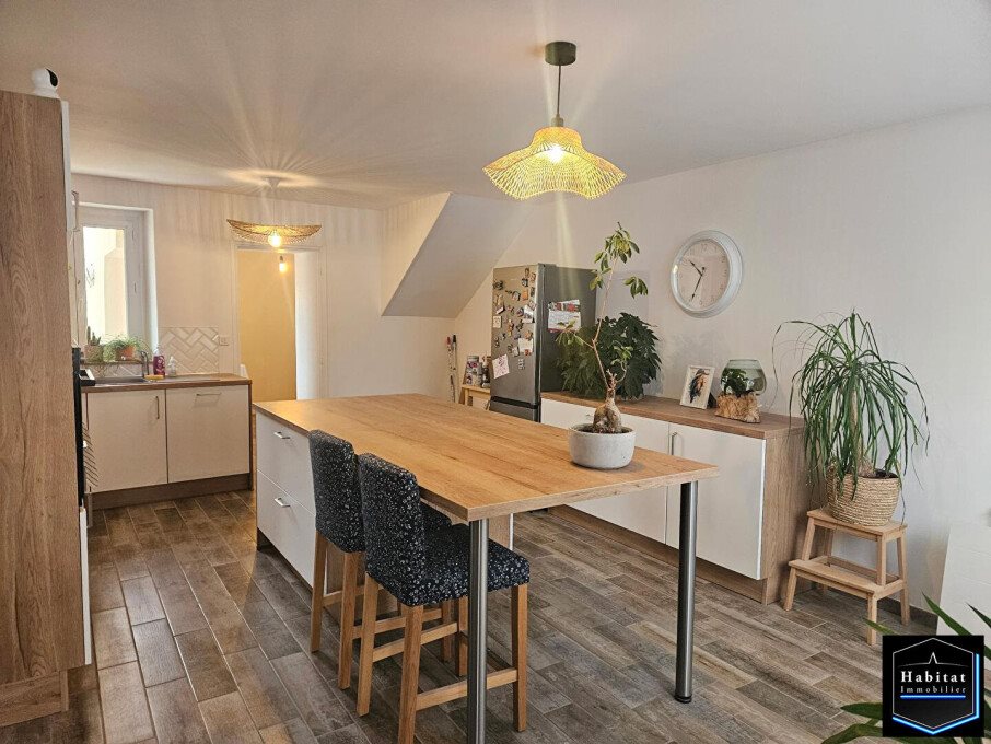 Maison à louer, 104m², Brégy