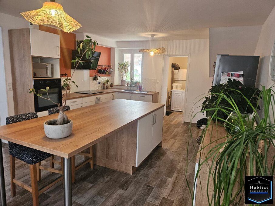 Maison à louer, 104m², Brégy