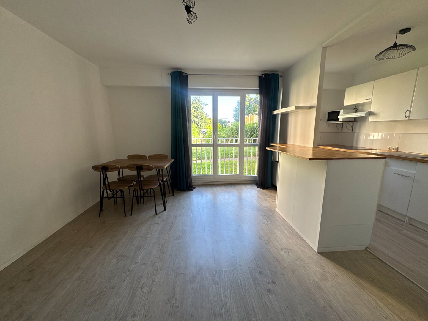 Appartement à louer, 29m², Les Ulis