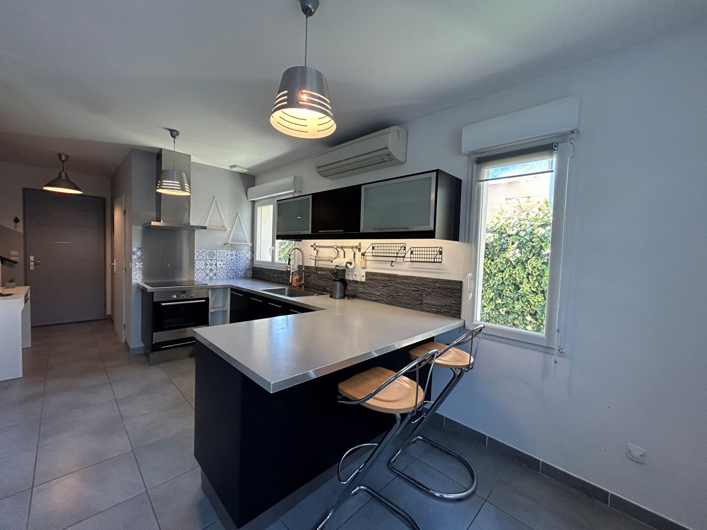 Maison à louer, 84m², Bezouce