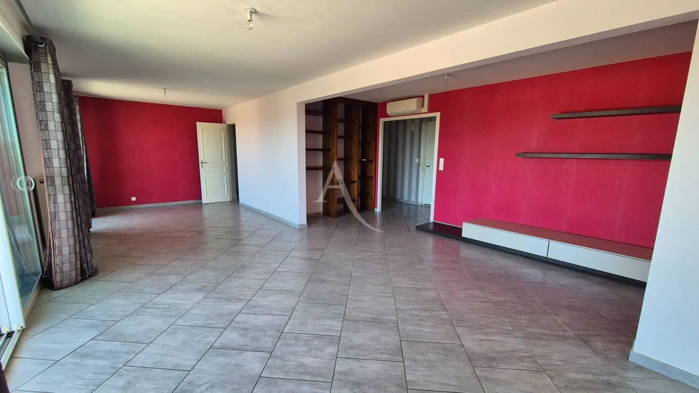 Appartement à louer, 95m², Rochefort