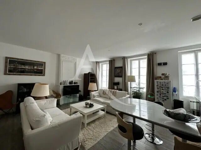 Appartement à louer, 78m², Rochefort