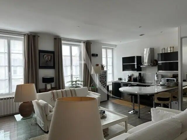 Appartement à louer, 78m², Rochefort