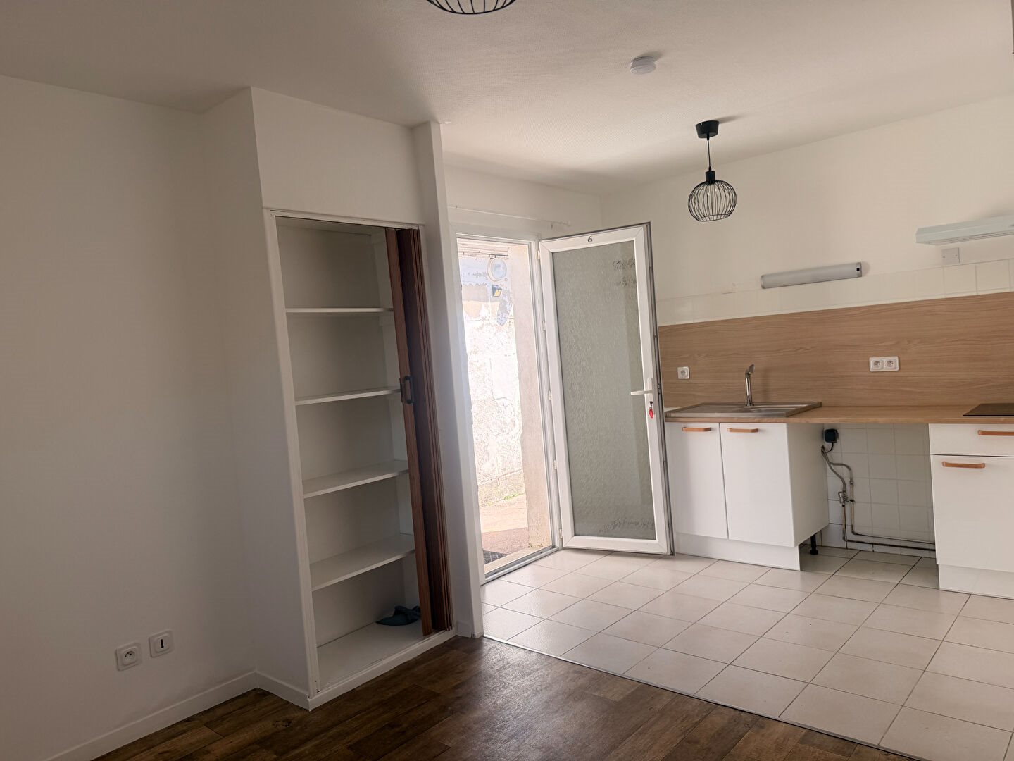 Appartement à louer, 23m², Rochefort