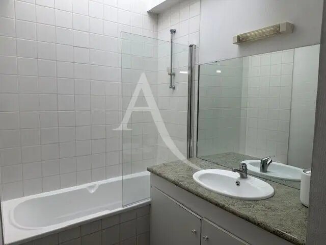 Appartement à louer, 43m², Rochefort