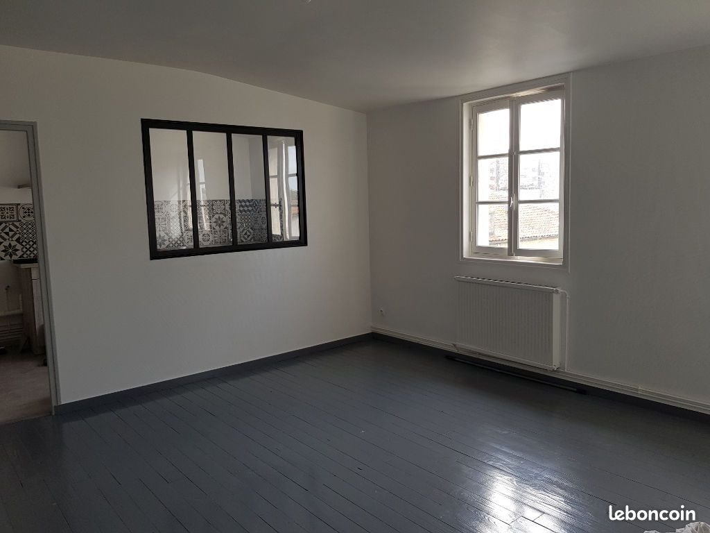 Appartement à louer, 84m², Rochefort