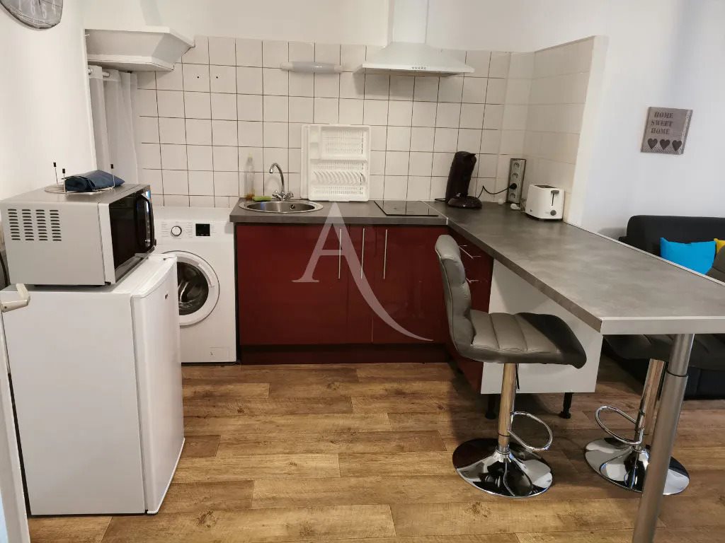 Appartement à louer, 28m², Rochefort