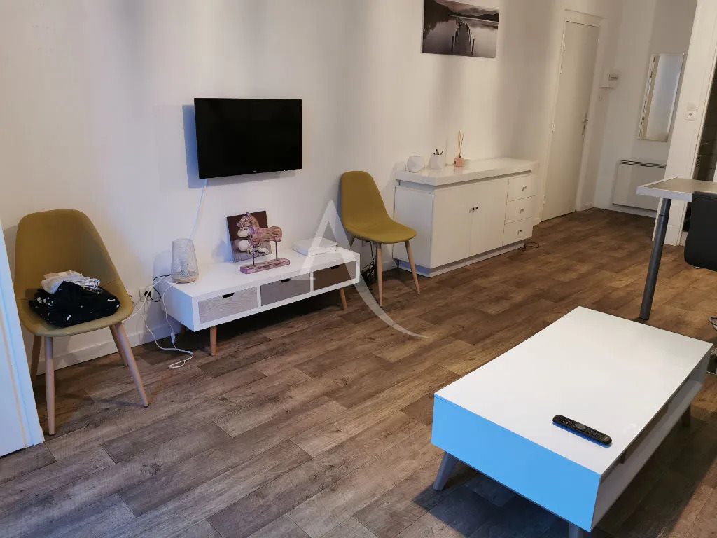 Appartement à louer, 28m², Rochefort