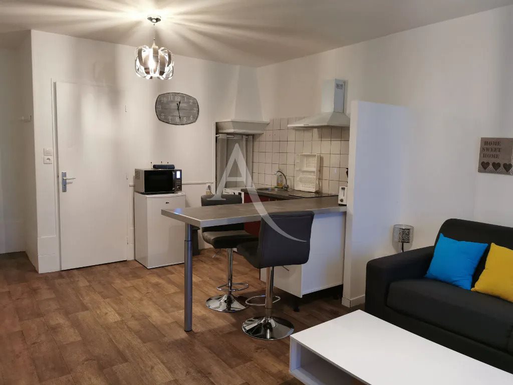 Appartement à louer, 28m², Rochefort