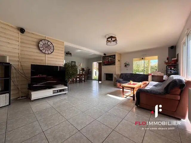 Maison à vendre, 178m², Castine-en-Plaine
