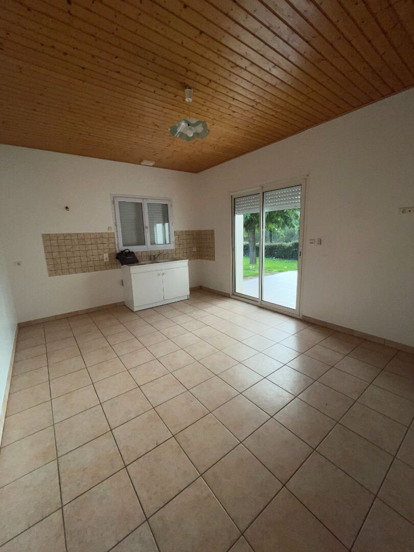 Maison à louer, 83m², Saint-Avaugourd-des-Landes