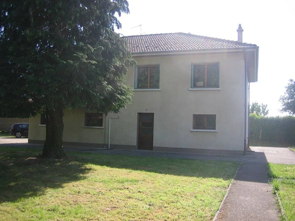 Maison à louer, 161m², Polliat