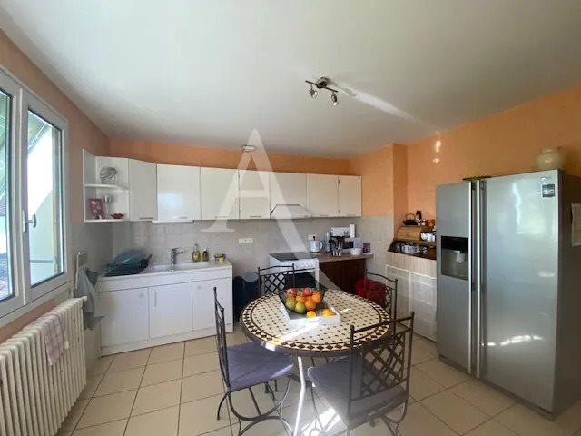 Maison à louer, 161m², Polliat