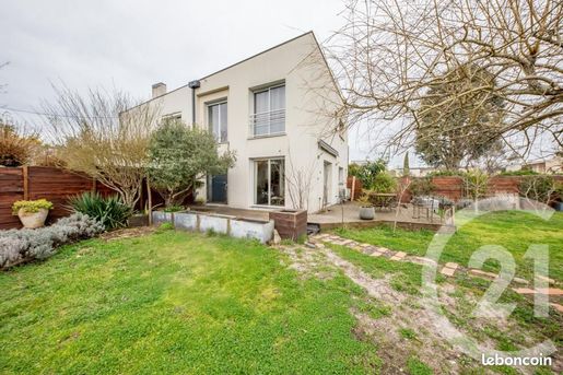 Advert pic 0