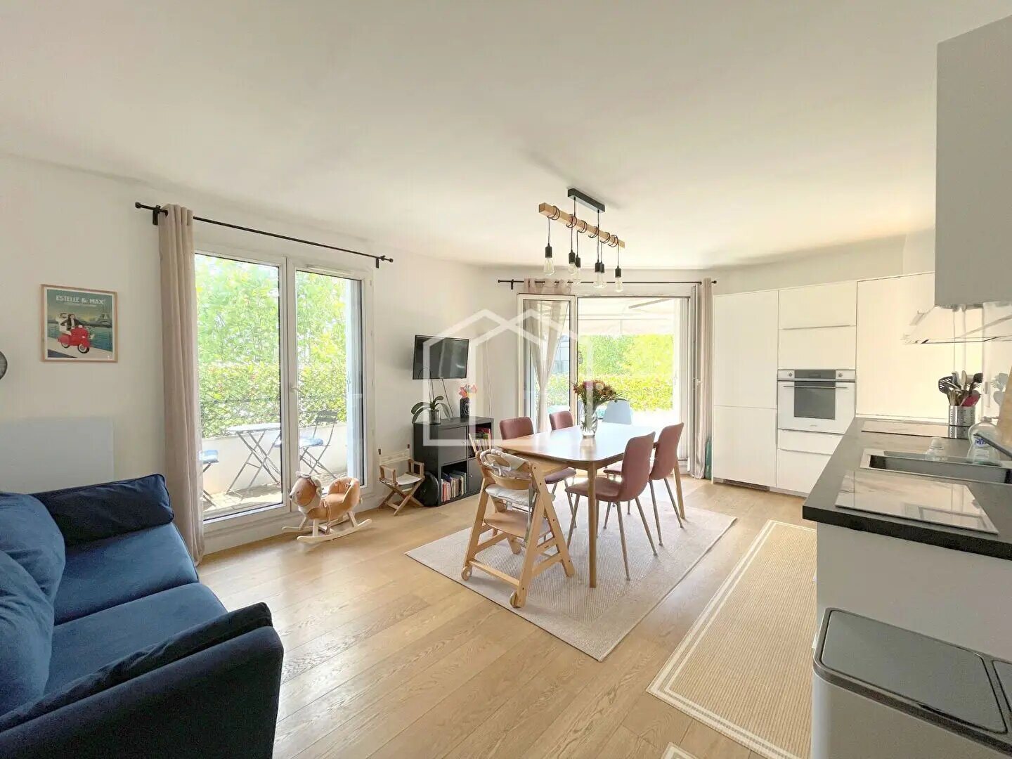 Appartement à louer, 68m², Suresnes