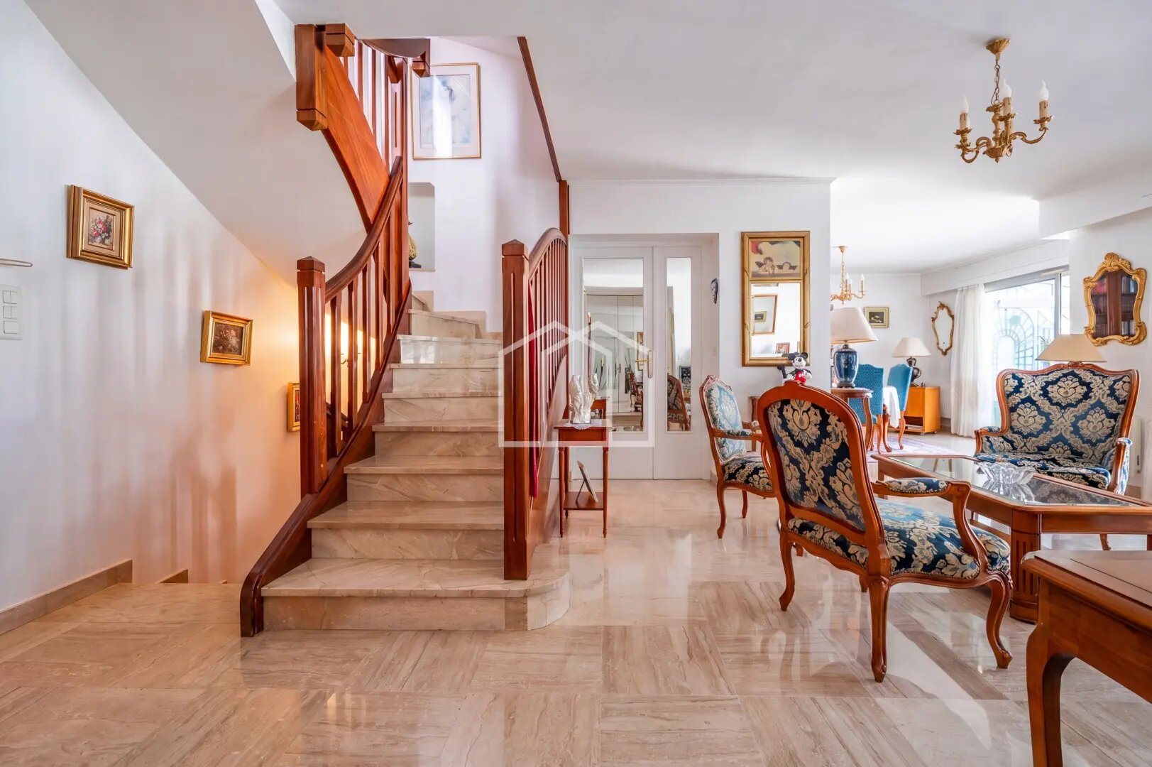 Maison à vendre, 290m², Suresnes