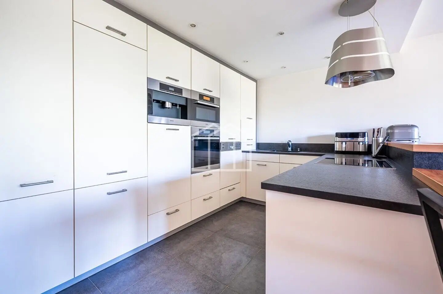 Appartement à vendre, 110m², Suresnes