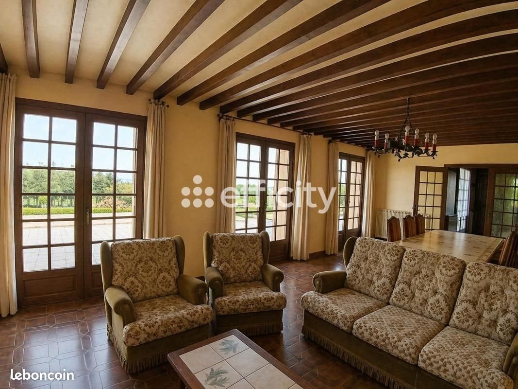 Maison à vendre, 227m², Chambles