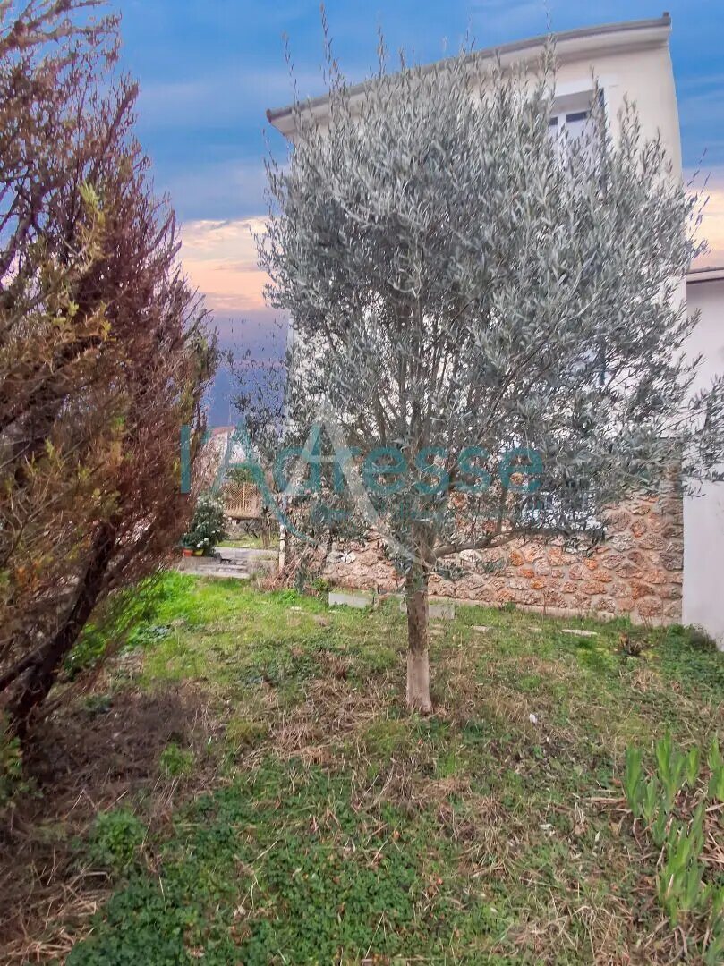 Maison à vendre, 81m², Suresnes