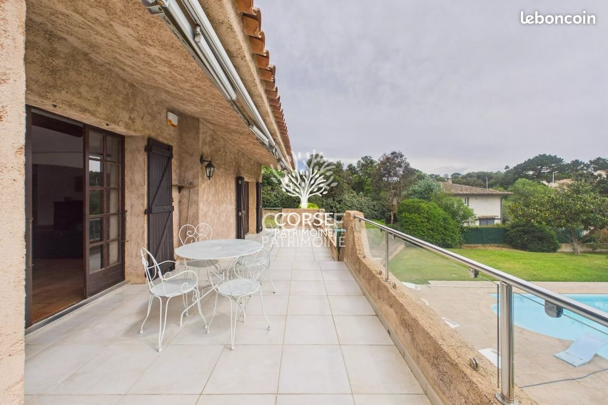 Maison à vendre, 250m², Porto-Vecchio